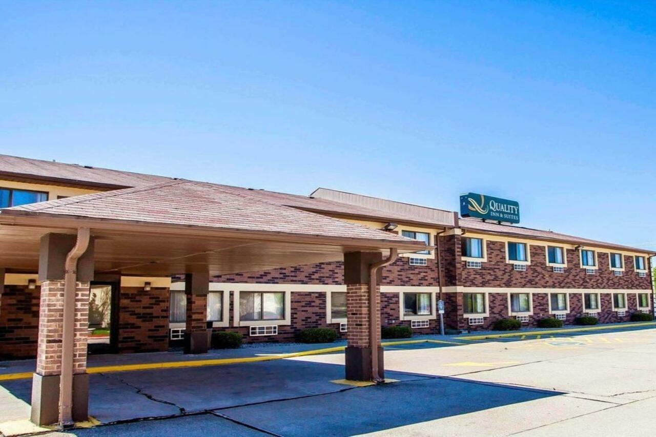 Quality Inn & Suites Champaign Exterior photo