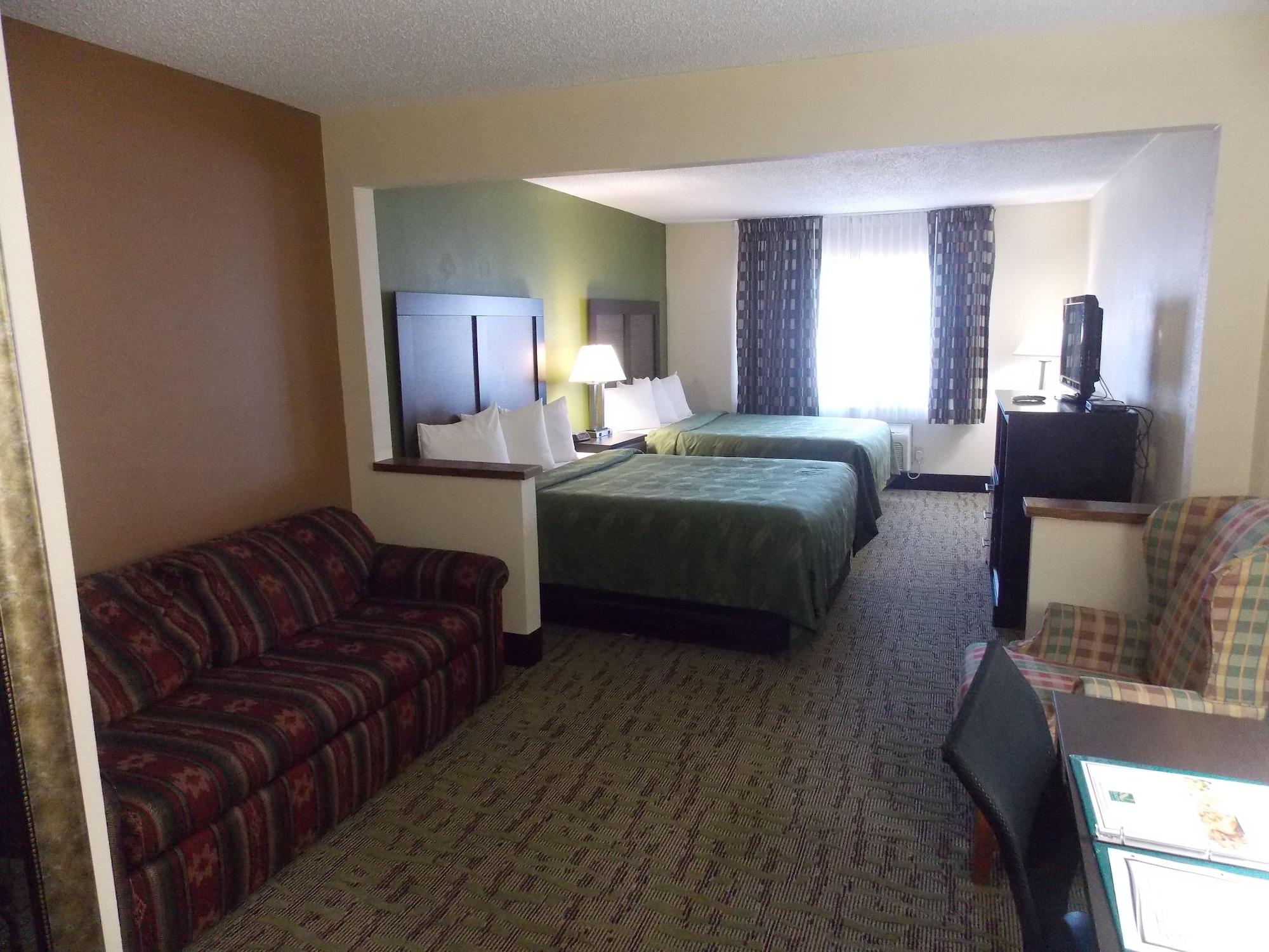 Quality Inn & Suites Champaign Exterior photo